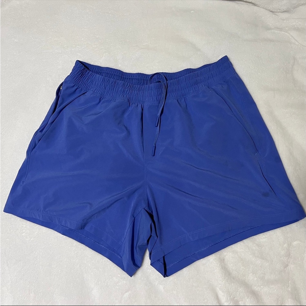 Lululemon Men shorts